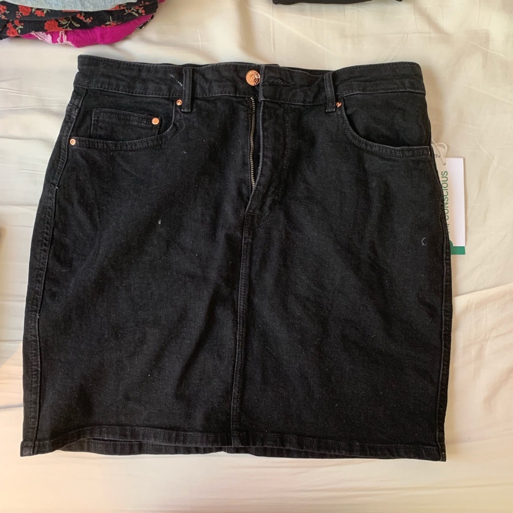 H&M High Waisted Black Denim Skirt